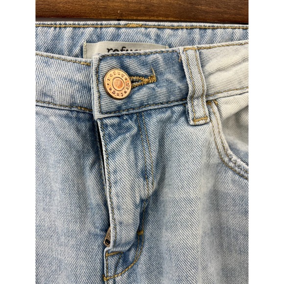 Refuge Distressed Jeans Light Wash Women's Size 6 - Picture 5 of 5